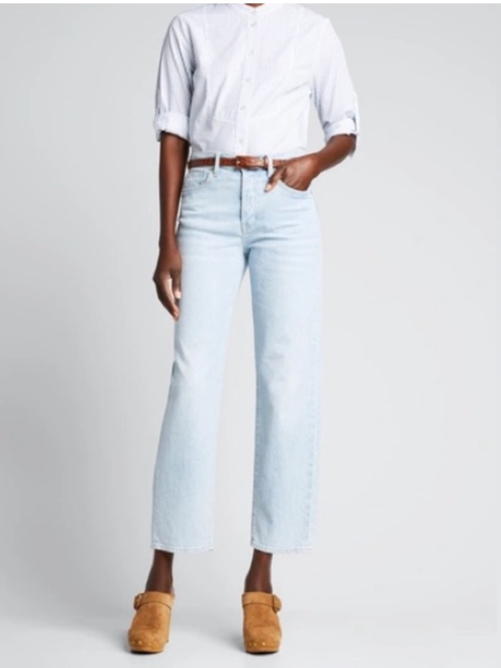 Veronica Beard

Blake Classic Straight High Rise light blue jeans